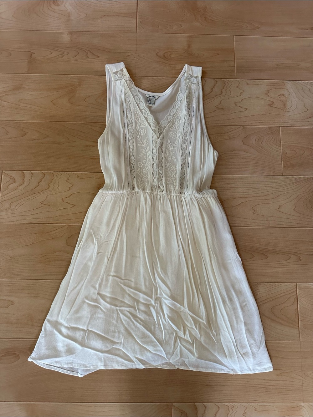 Forever 21 Sleeveless Lace-Trim floral embroidery White cream mini Dress fits M